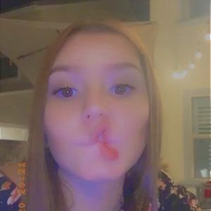 Meet your Posher, Juliana